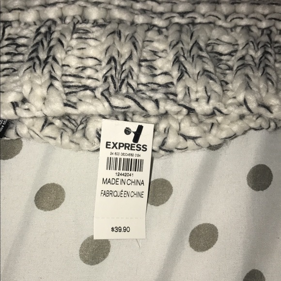 NWT Express Cable Knit Snood in Oatmeal - Picture 5 of 5